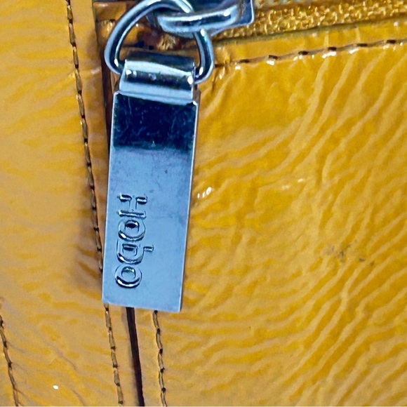Hobo International Large Patent Leather Women's Clutch Wallet | Orange Y2k - Picture 3 of 15
